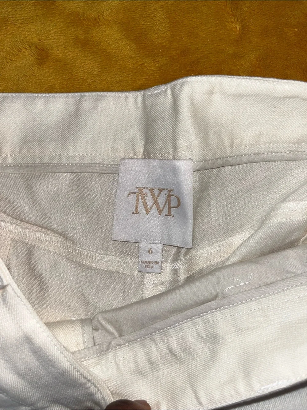 N/A crisp white